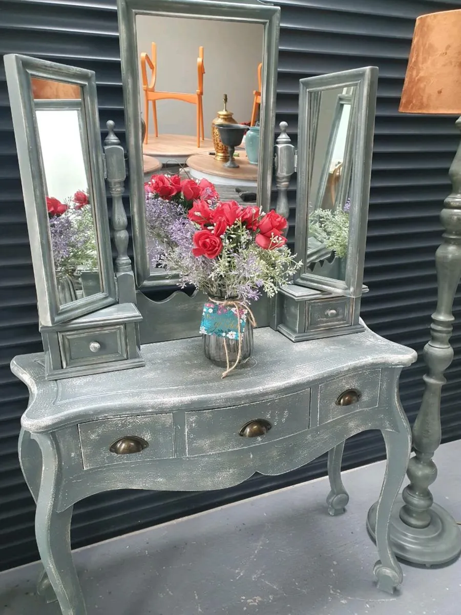 Dressing table - Image 2