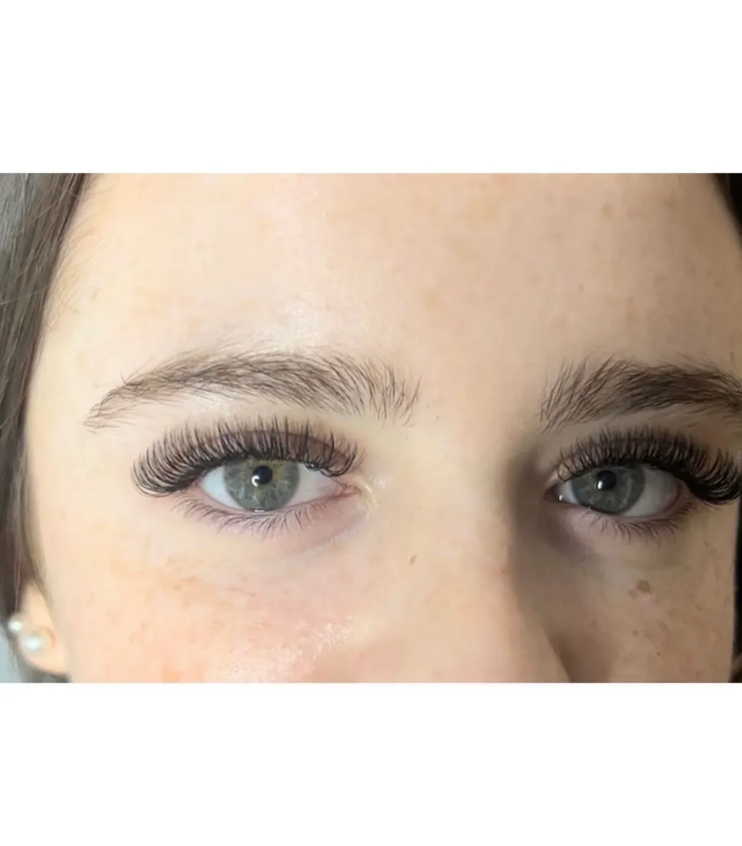 Lashes - Image 2
