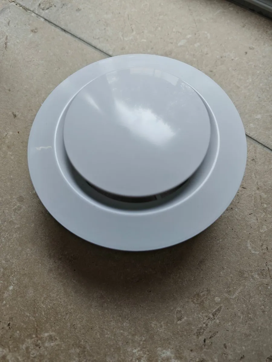 Bath air vent cover - Image 1