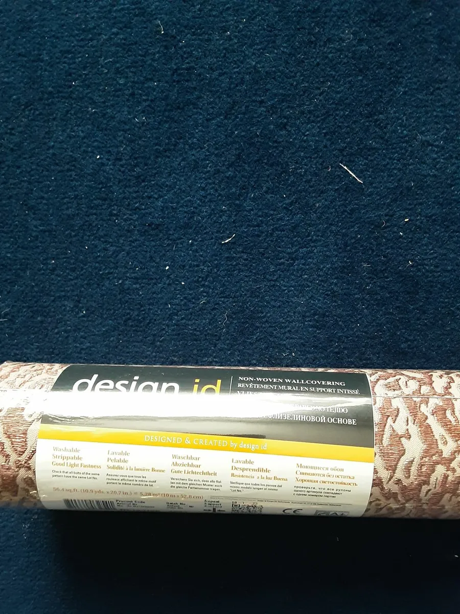 2 rolls of designer wallpaper unused - Image 4