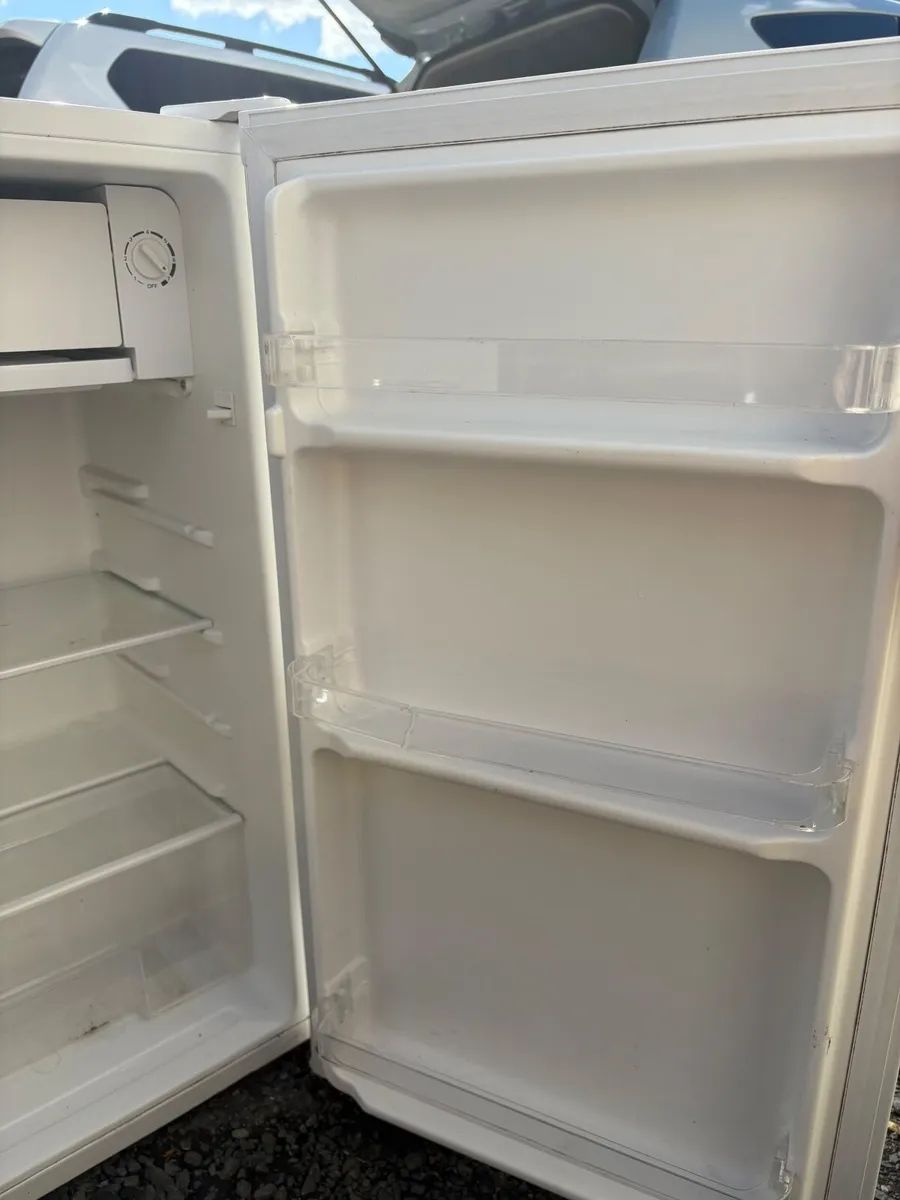 Undercounter fridge freezer - Image 1