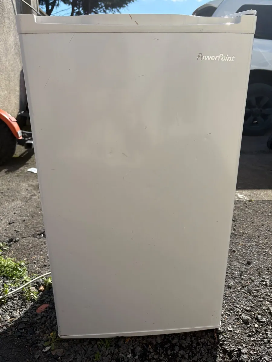 Undercounter fridge freezer - Image 2