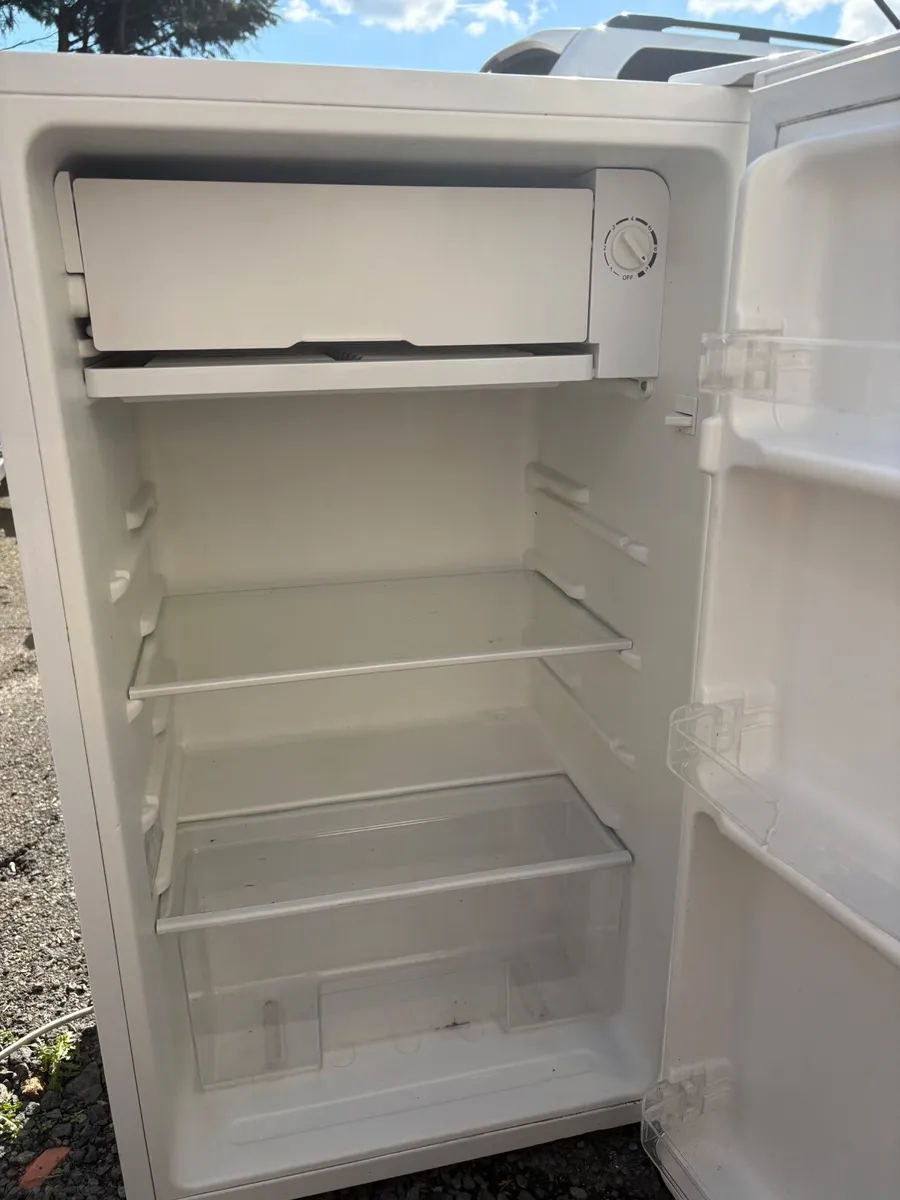 Undercounter fridge freezer - Image 3