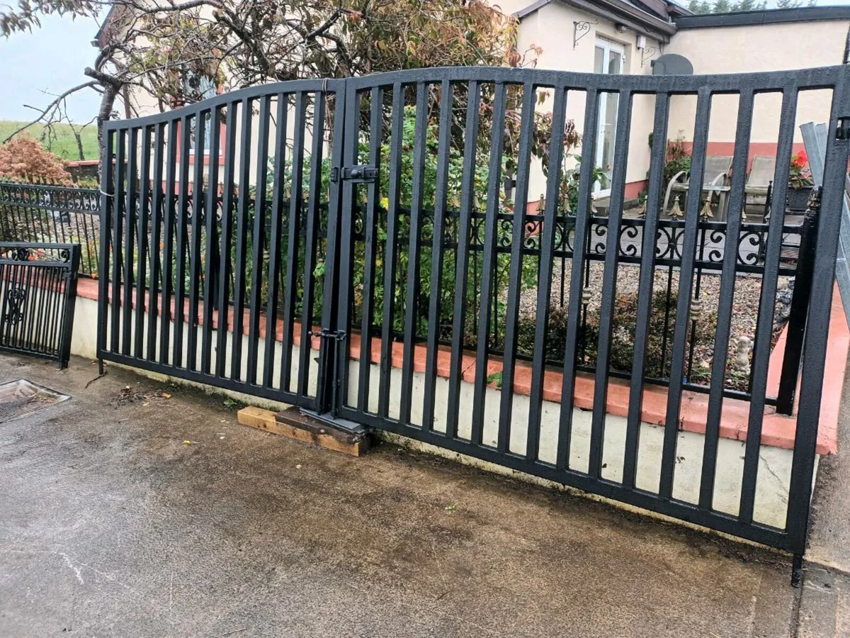 Entrance gates