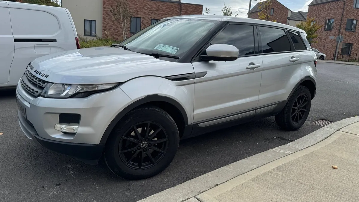 Range Rover Evoque New NCT Clean and 4*4 - Image 1