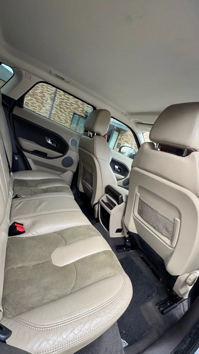 Range Rover Evoque New NCT Clean and 4*4 - Image 3