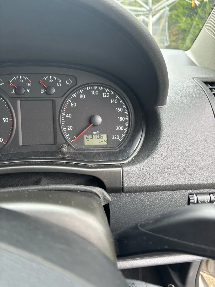 Vw polo 1.4 tdi 5door - Image 3
