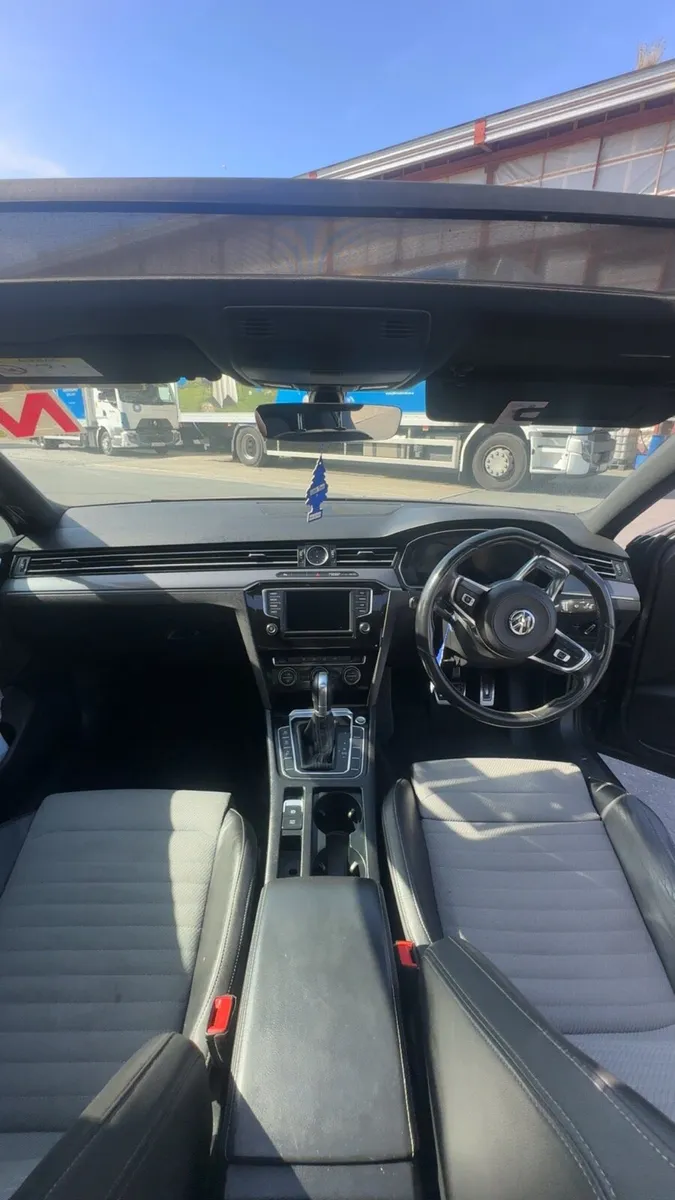 2016 R-line Passat - Image 4