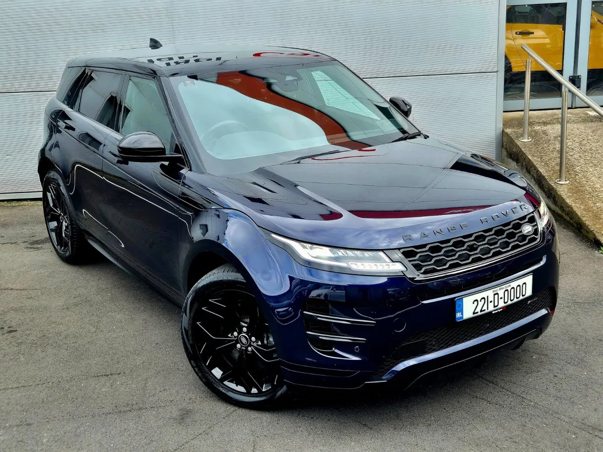 2022 Land Rover Evoque P300e, Sunroof, 20" Alloys - Image 3
