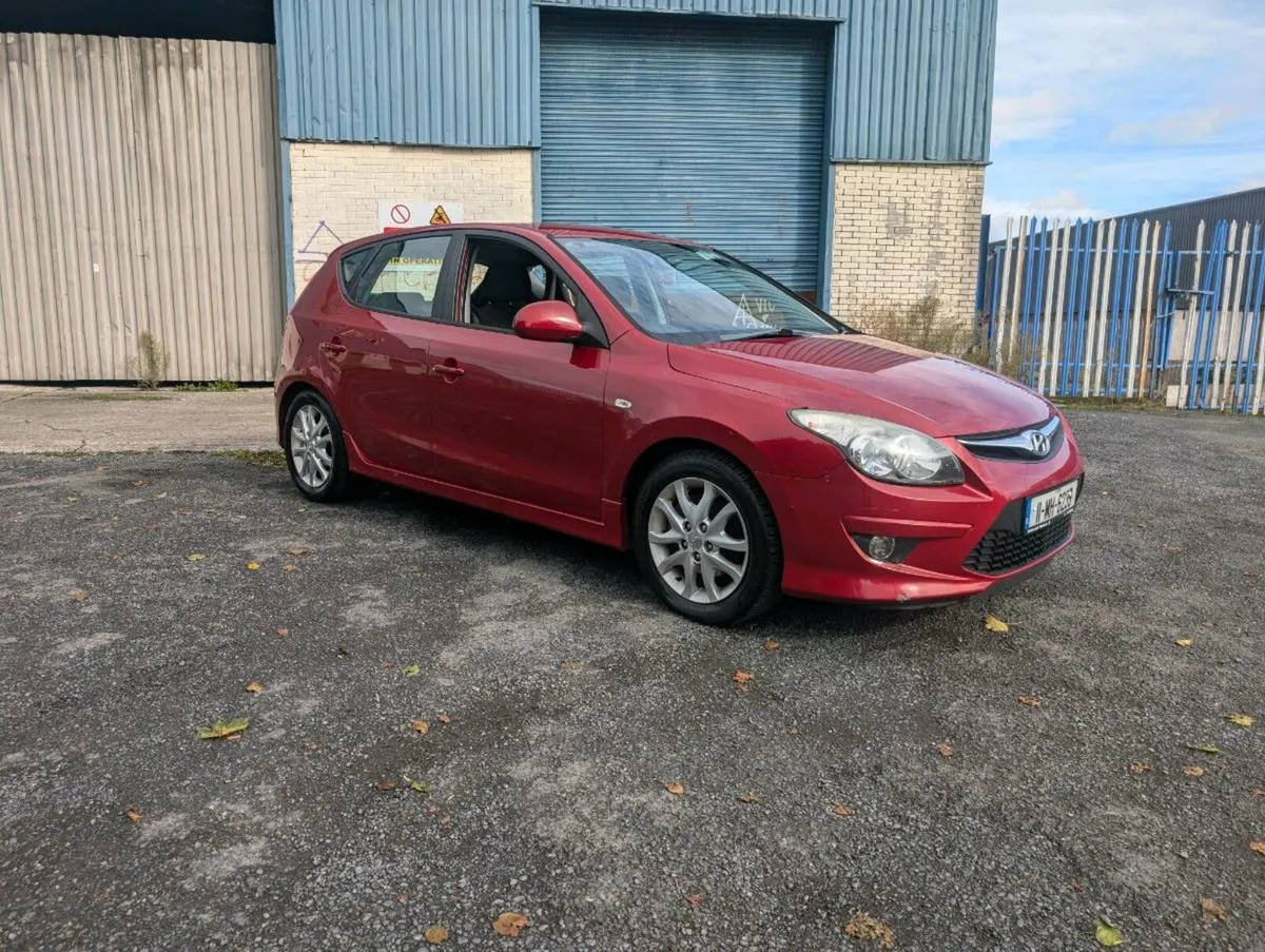 Hyundai i30 - Image 2