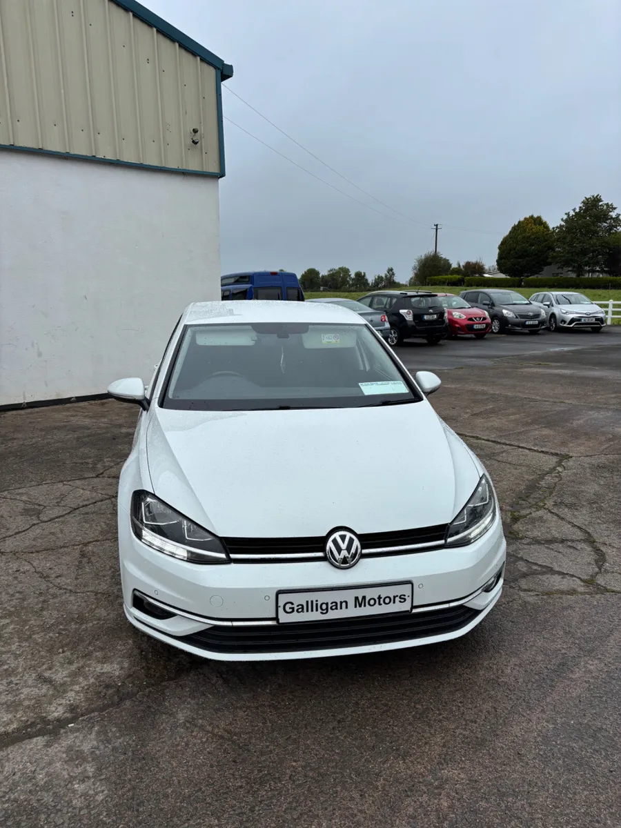 2019 volkswagen Golf - Image 3