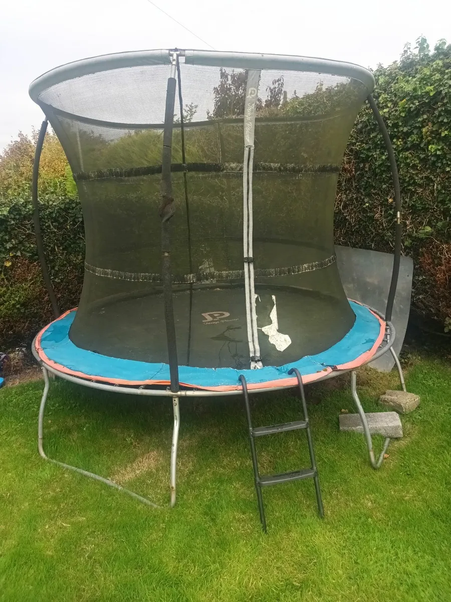 Trampoline