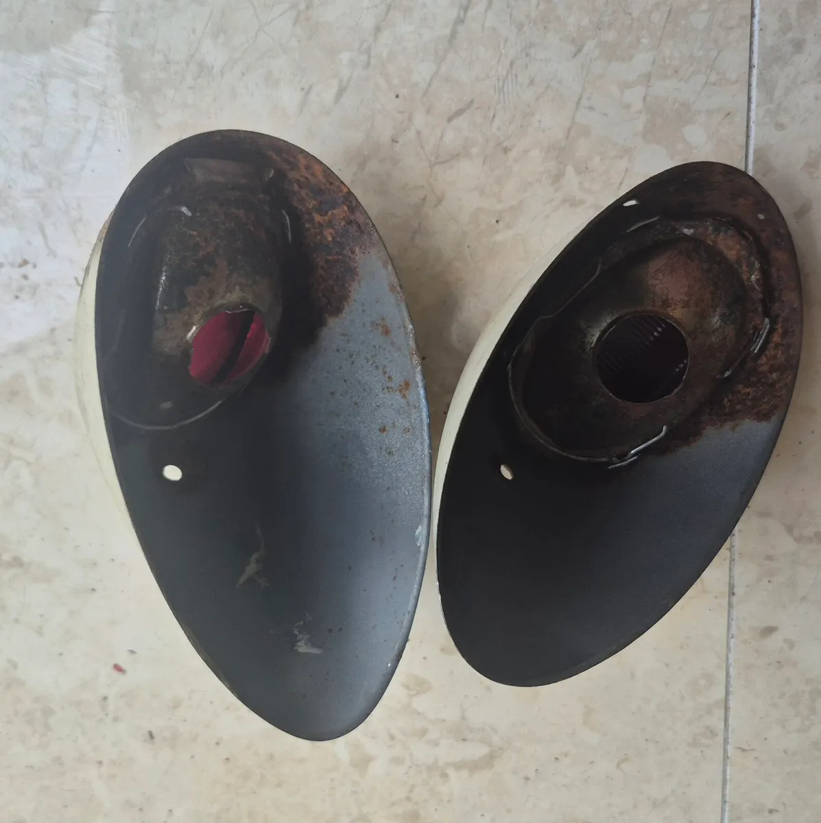 VW BEETLE 61-67 PAIR REAR LIGHTS HELLCAT, SEE PHOT - Image 2