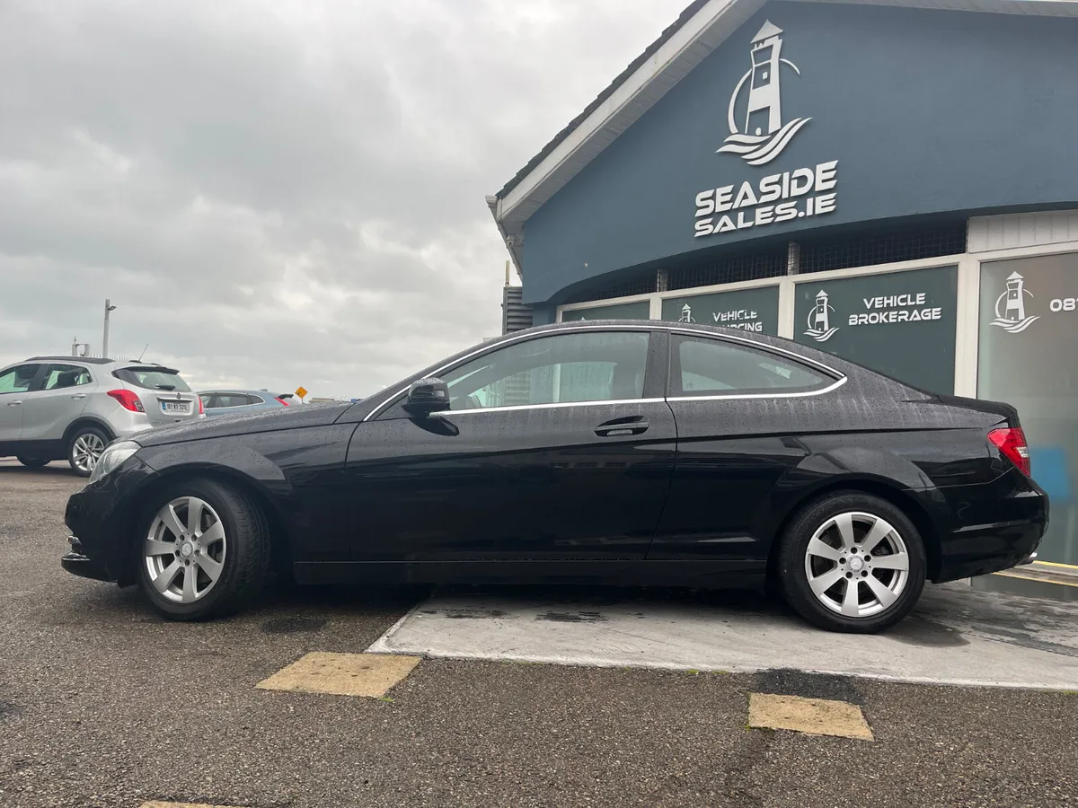 132 Mercedes Benz C220 cdi. Immaculate - Image 2