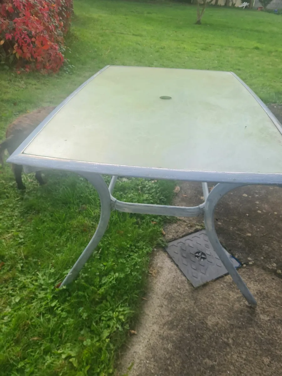 Garden table