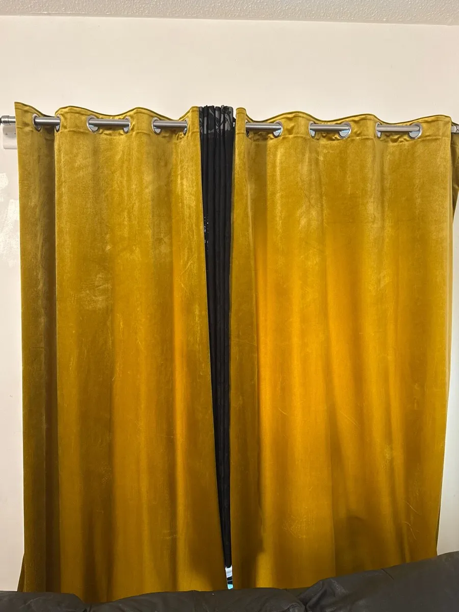 Curtains - Image 1