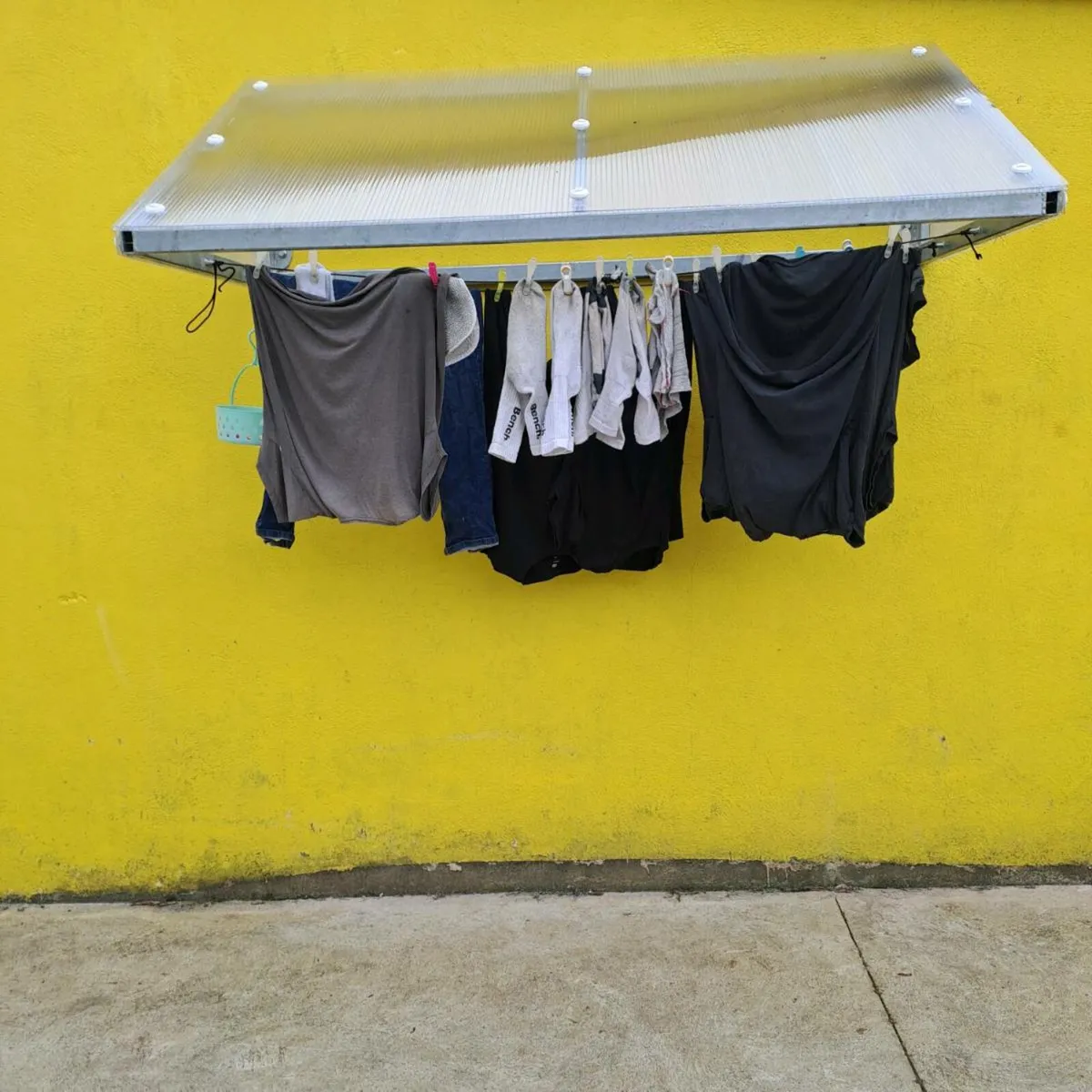 Clothes dryer canopy - Image 1