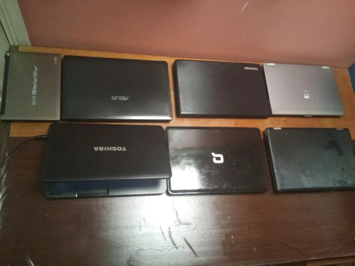 Laptop 8 job lot for parts or fix - Image 1