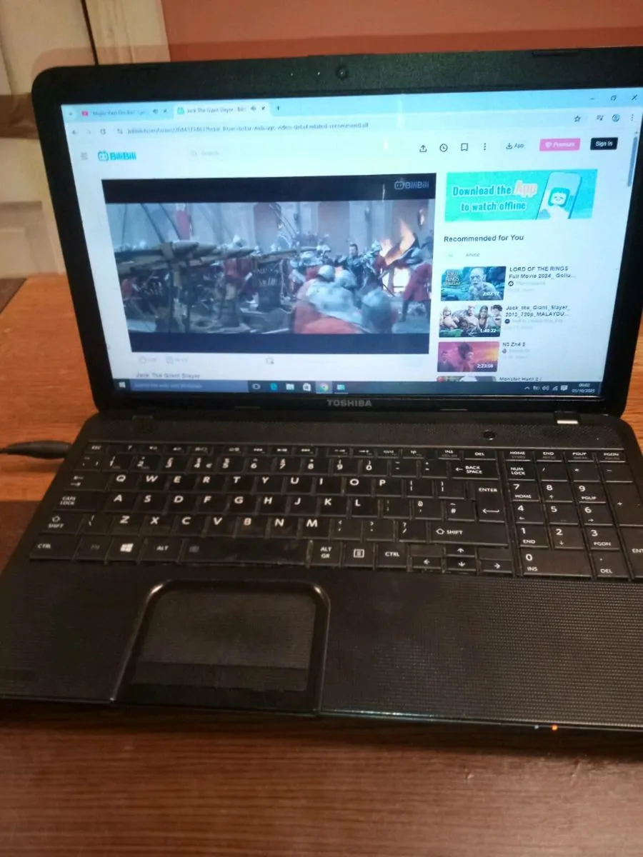 Laptop 8 job lot for parts or fix - Image 2