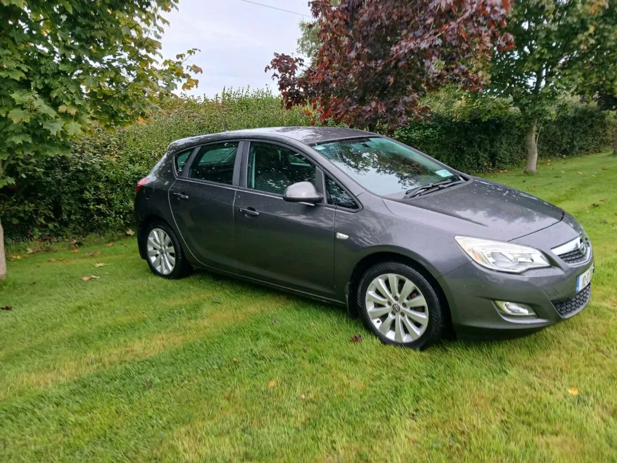 Opel Astra Diesel, 2010 - Image 3