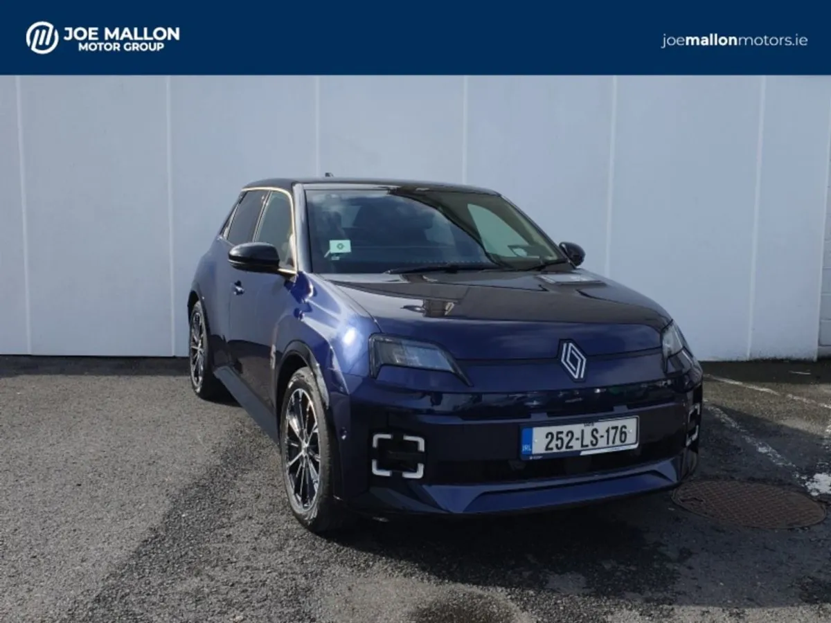 Renault 5 E-TECH Ev52kw 150hp Iconic - Image 1