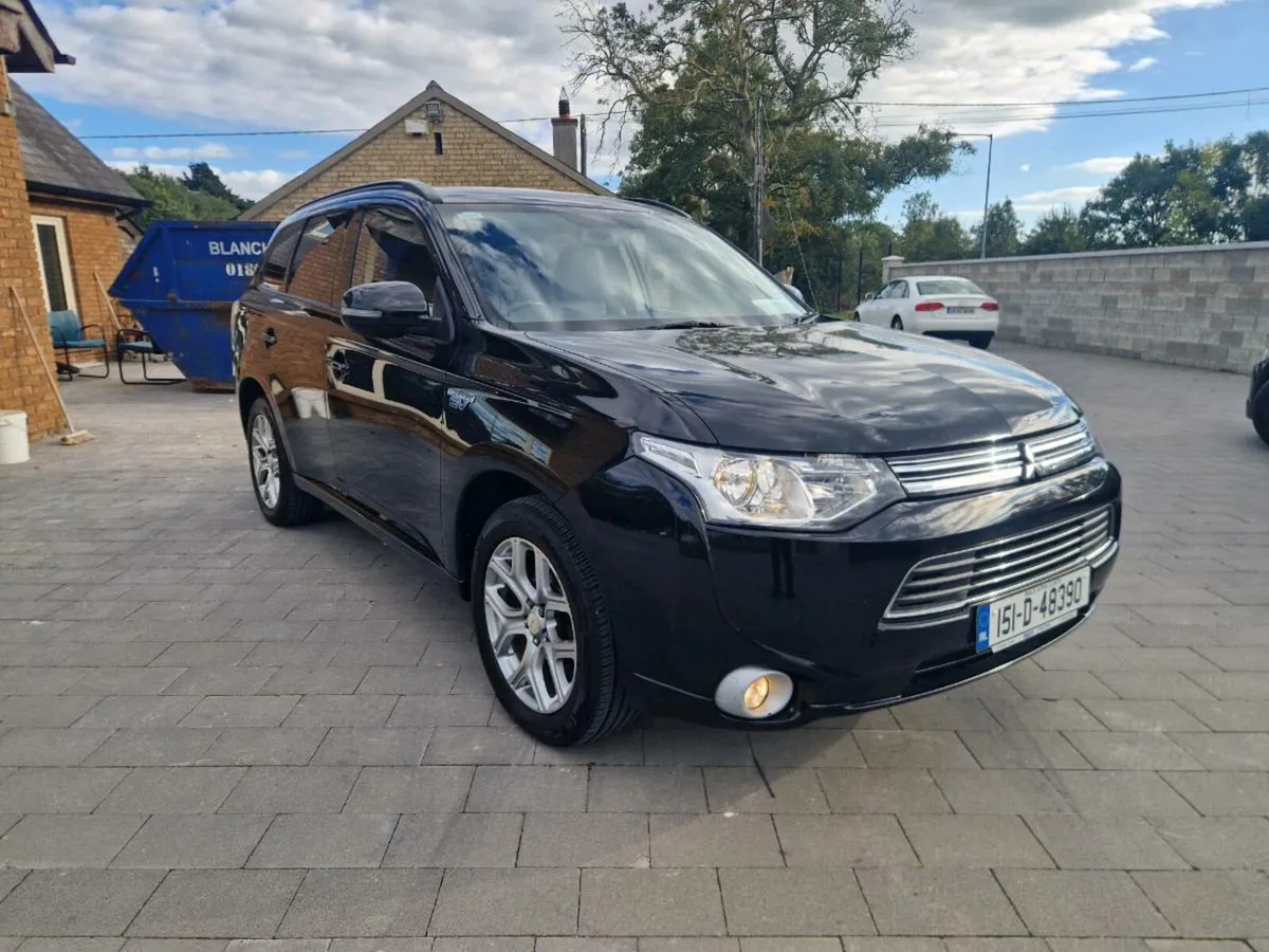 Mitsubishi outlander Automatic 4x4 new nct - Image 1