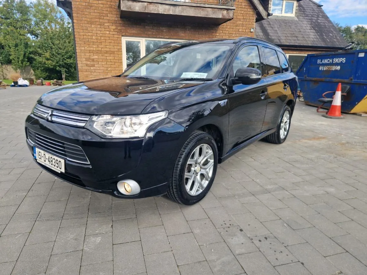 Mitsubishi outlander Automatic 4x4 new nct - Image 2