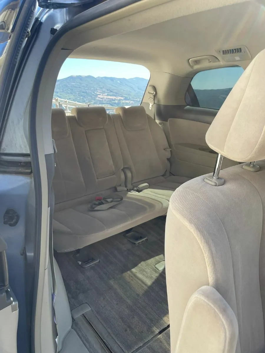 Toyota Estima 2008 8-Seater For Sale - Image 2