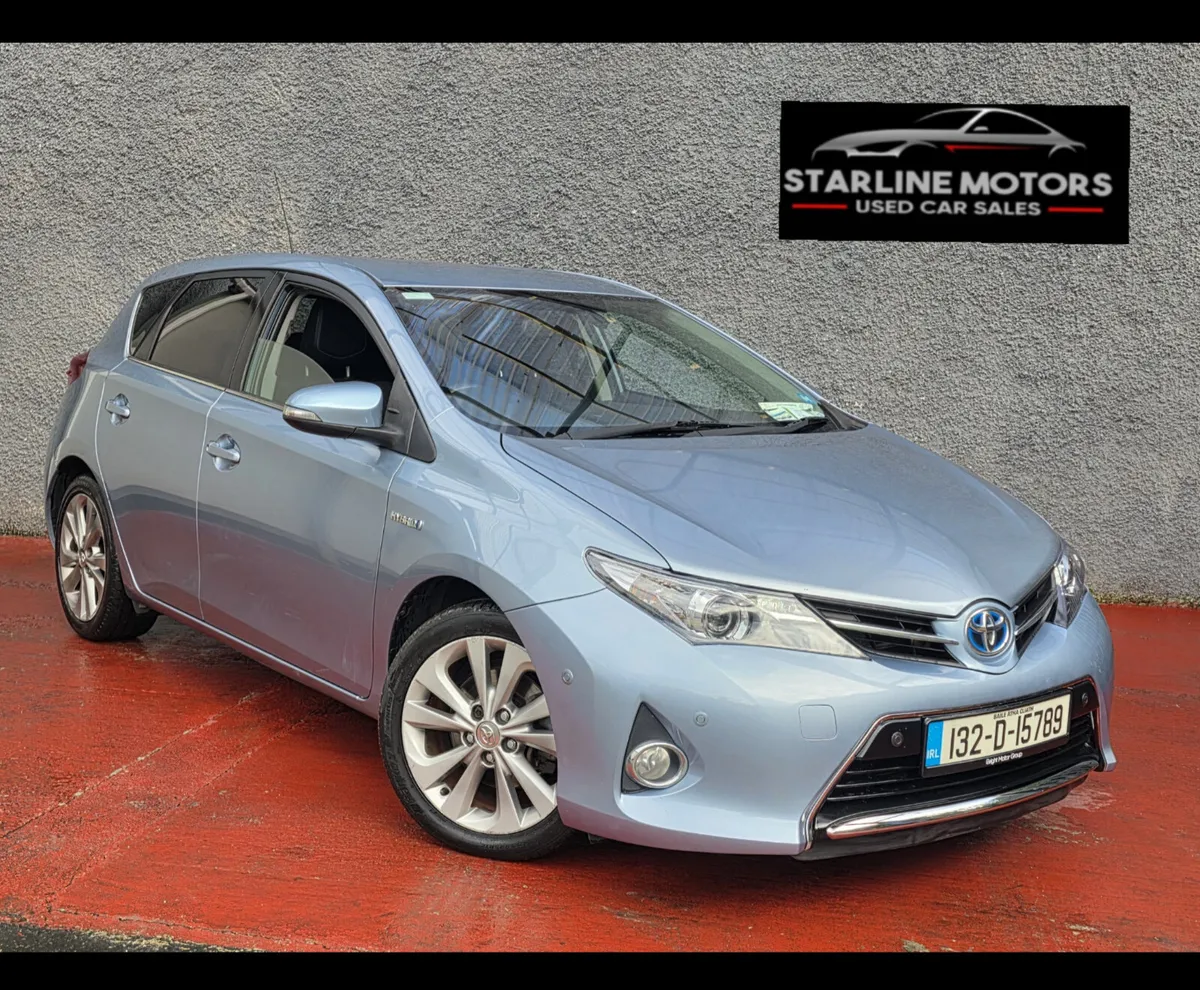 2013 Toyota Auris 1.8 auto hybrid full option - Image 1