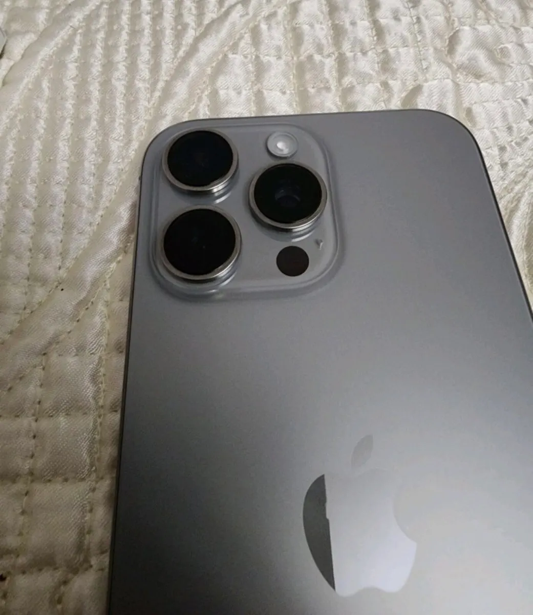 IPhone 16 Pro Max 256gb - Image 4