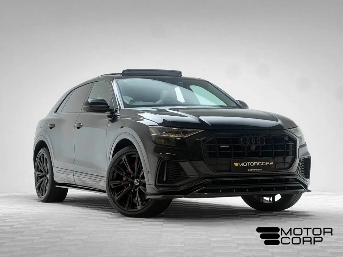 Audi Q8 COMPETITION 60 TFSI E 462HP QUATTRO *PAN R - Image 1