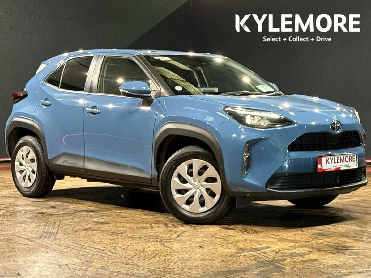Toyota Yaris Cross 1.5 HYBRID AUTOMATIC - REVERSE - Image 1
