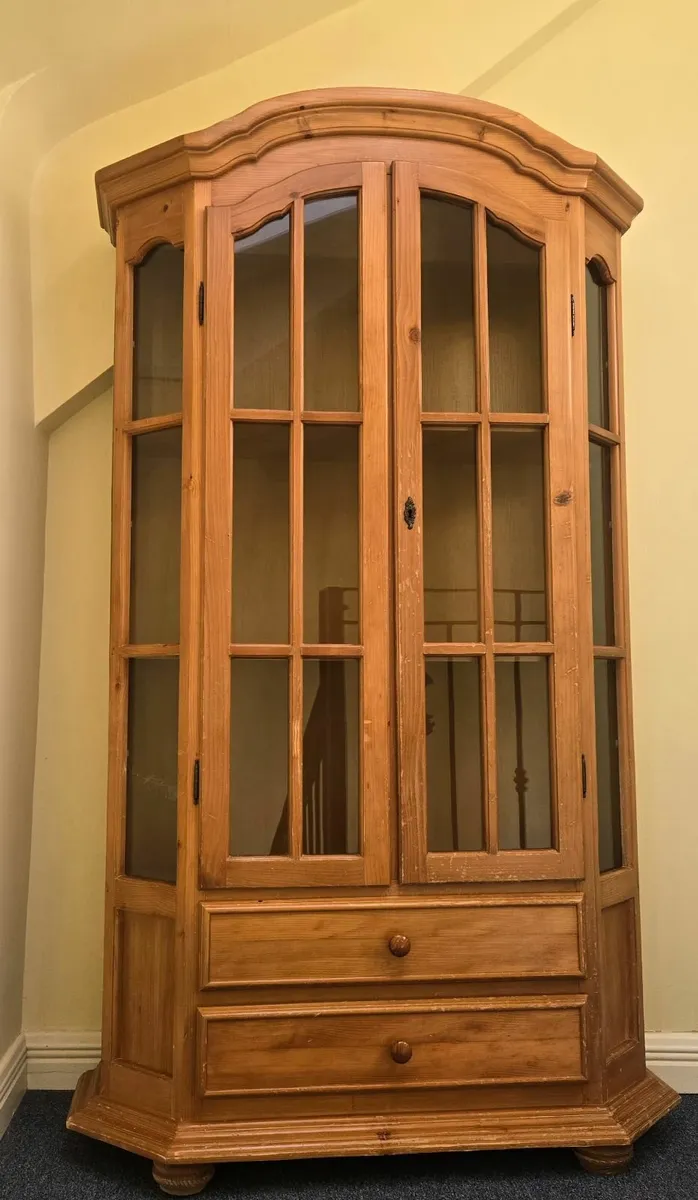 Glass cabinet - Image 1