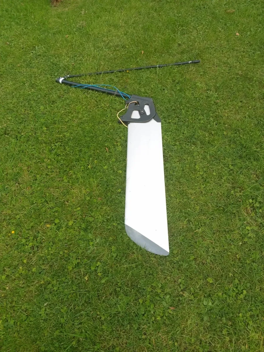 Feva sailing dinghy - Image 4