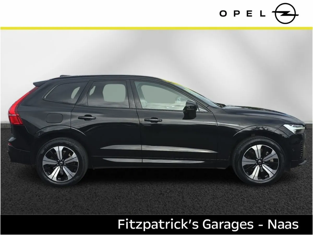 Volvo XC60 T6 Recharge Phev 350hp AT8 Plus Dark T - Image 4