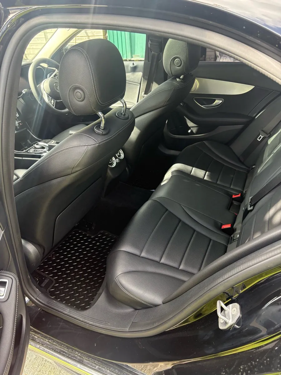 Mercedes c class 220d premium plus - Image 3