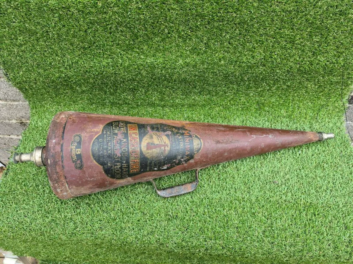 2 vintage fire extingushers - Image 1