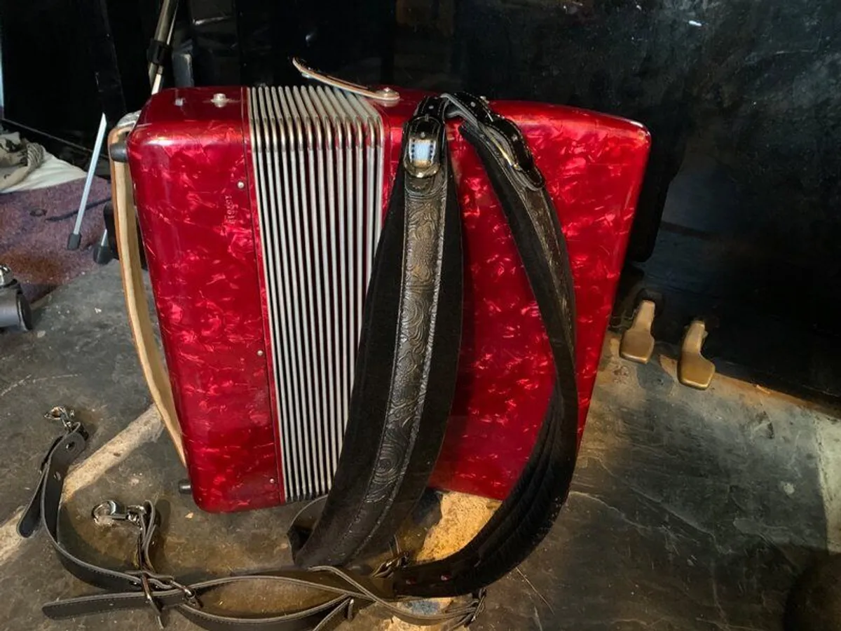 Rare Yamaha Piano Accordion - Image 2