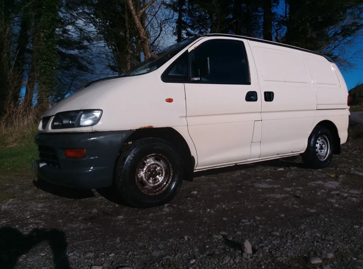Mitsubishi L400 - Image 1