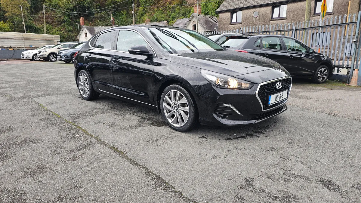Hyundai i30 2018 1.0 T-GDI Fastback - Image 2