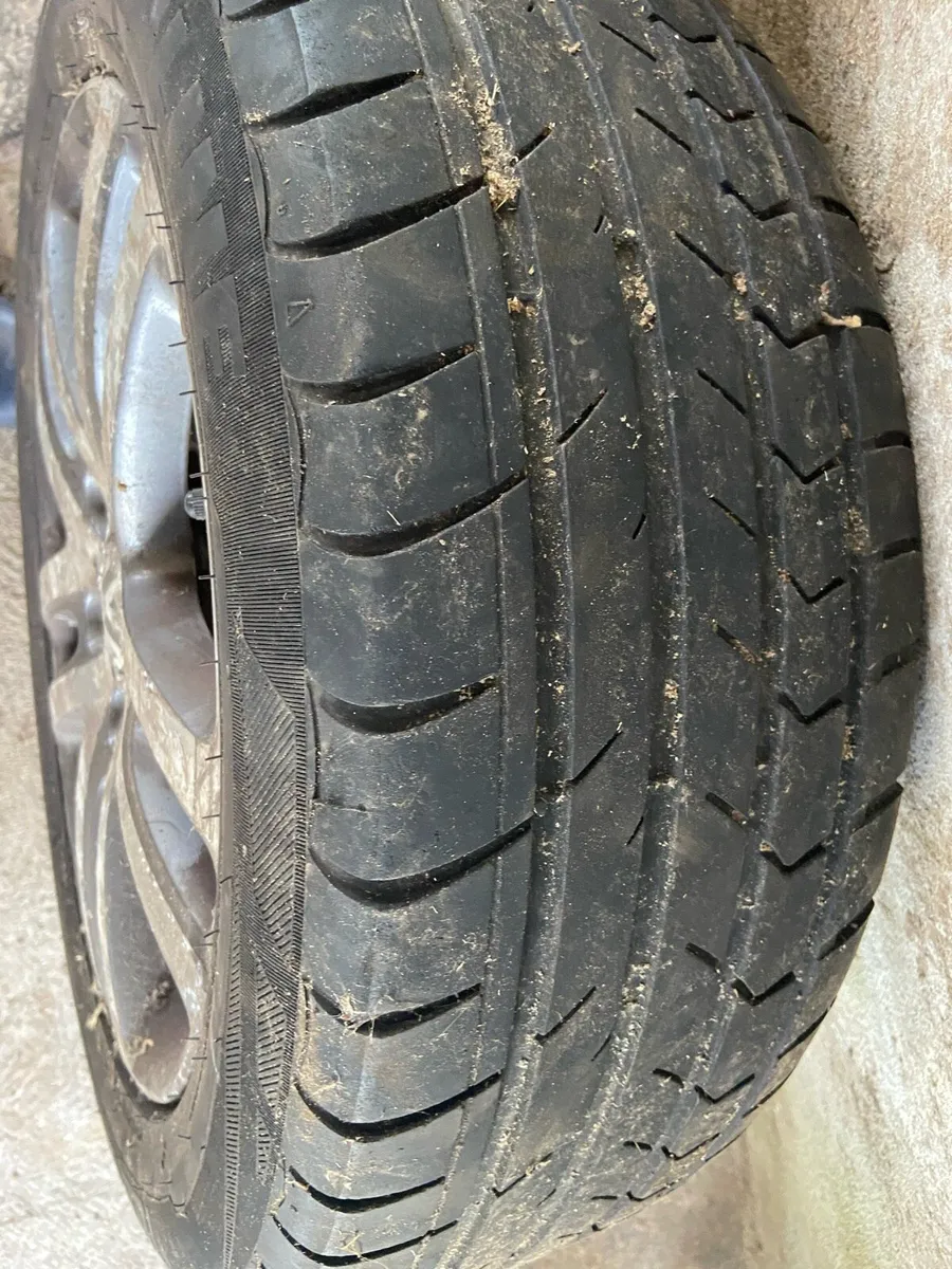 Tyres/Alloys for VW Golf 1.6 - Image 3