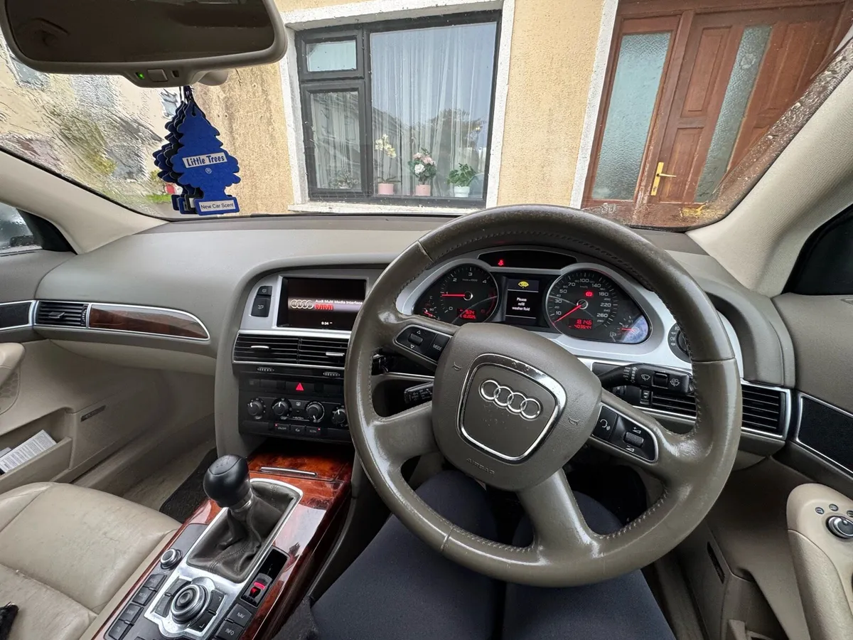 Audi a6 2011 - Image 2