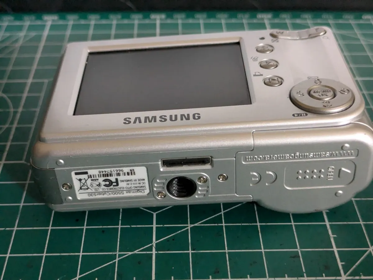 Samsung Digimax S500 - 5MP CCD 🎨 digital camera - Image 3