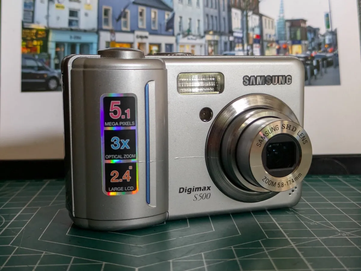 Samsung Digimax S500 - 5MP CCD 🎨 digital camera - Image 1