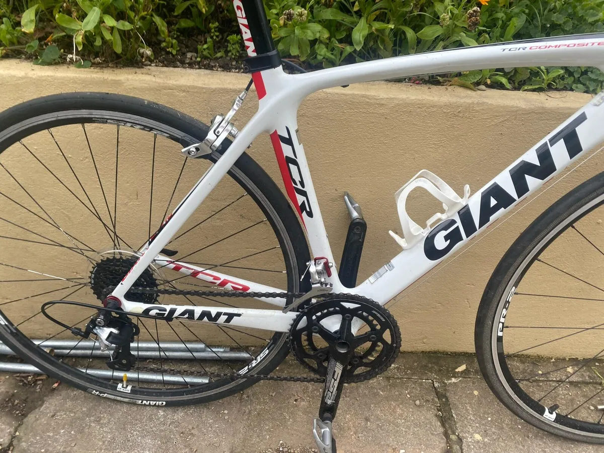 GIANT TCR FULL CARBON BIKE - Image 3