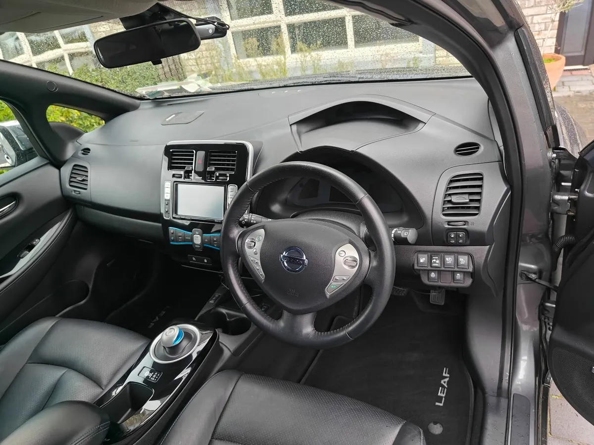 Nissan Leaf 2015 Tekna 24KW - Image 3