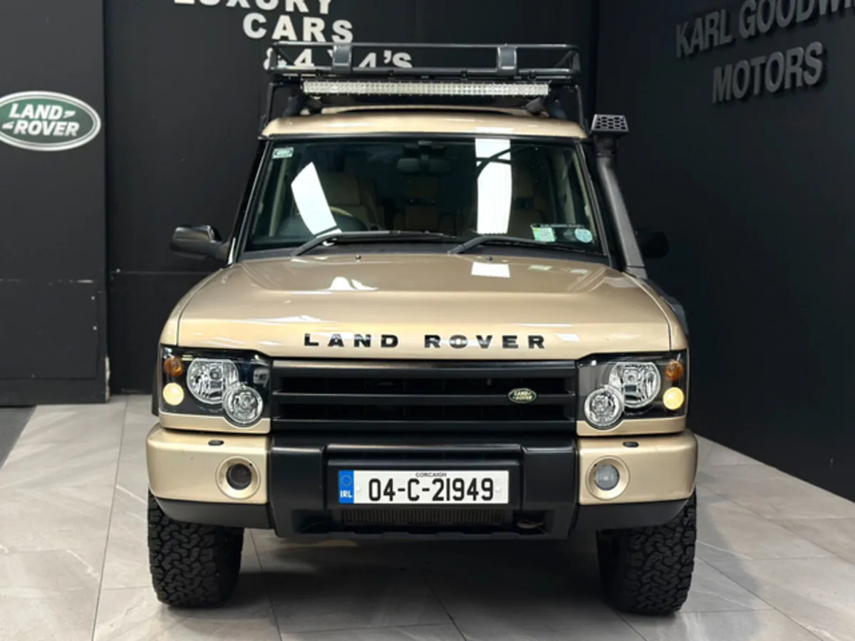 D2 TD5 HSE AUTO 7 SEATER - Image 3