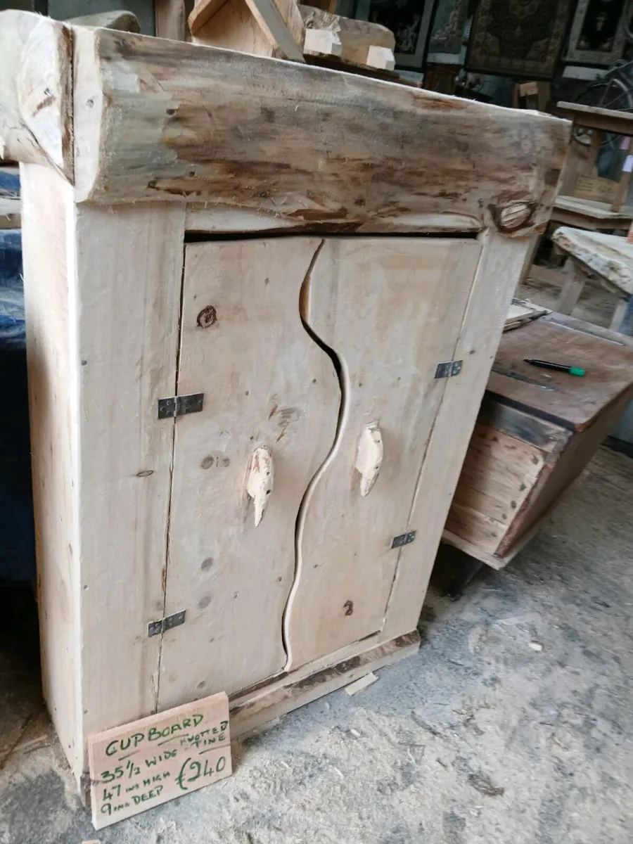 Kitchen cupboards - Image 1