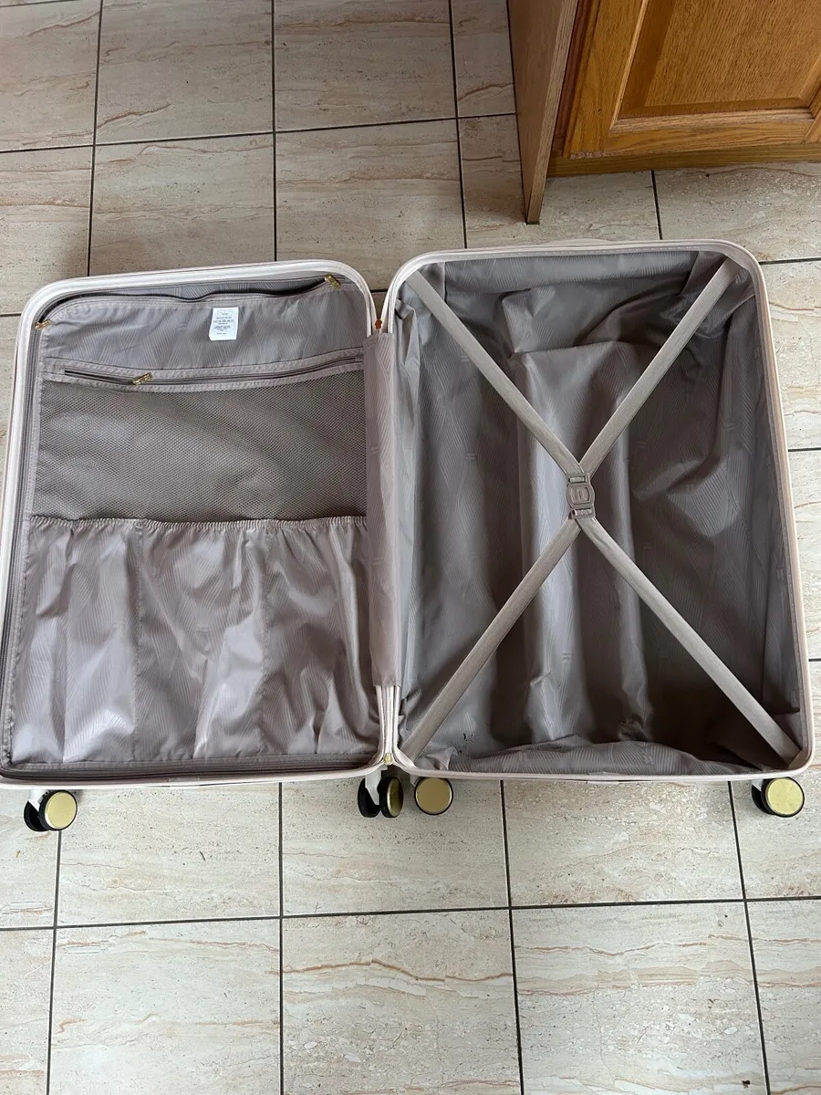 Suitcase - Image 4