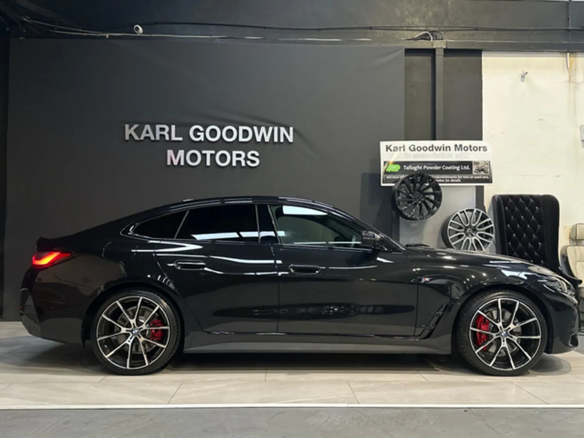 420i  AUTO M SPORT - Image 4